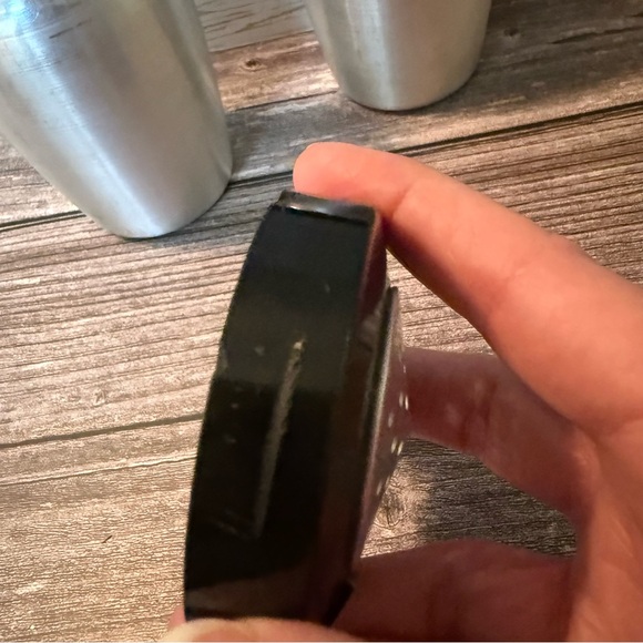 Vintage Kromex Metal Silver Salt and Pepper Shakers large size - Picture 12 of 15